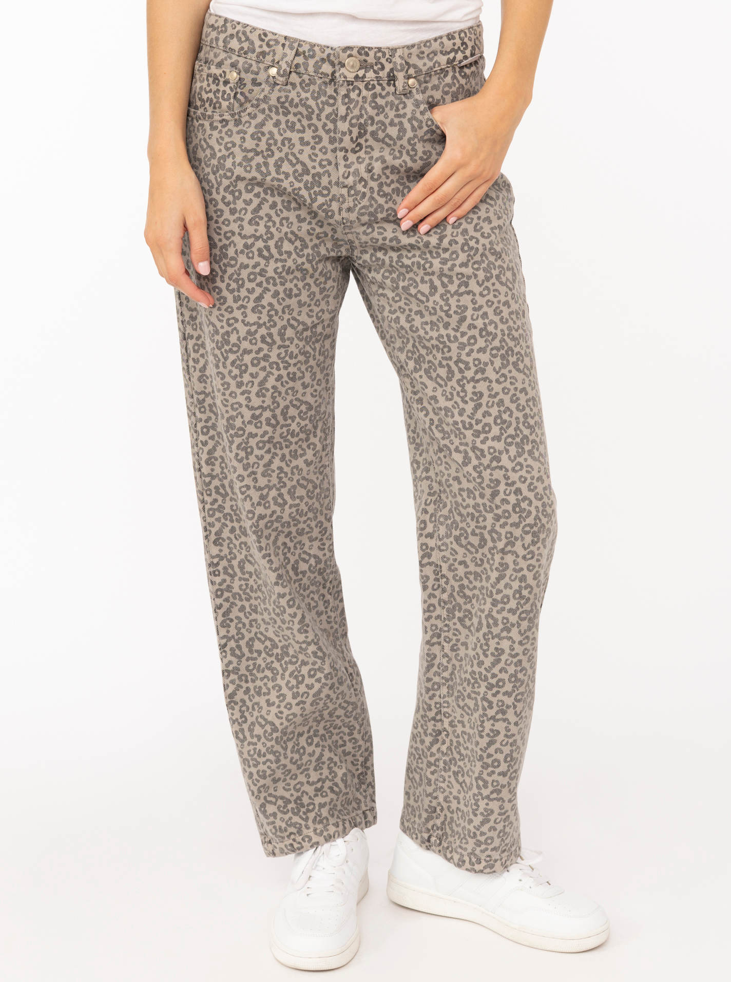 Straight Leg Jeans "Gray Leo"