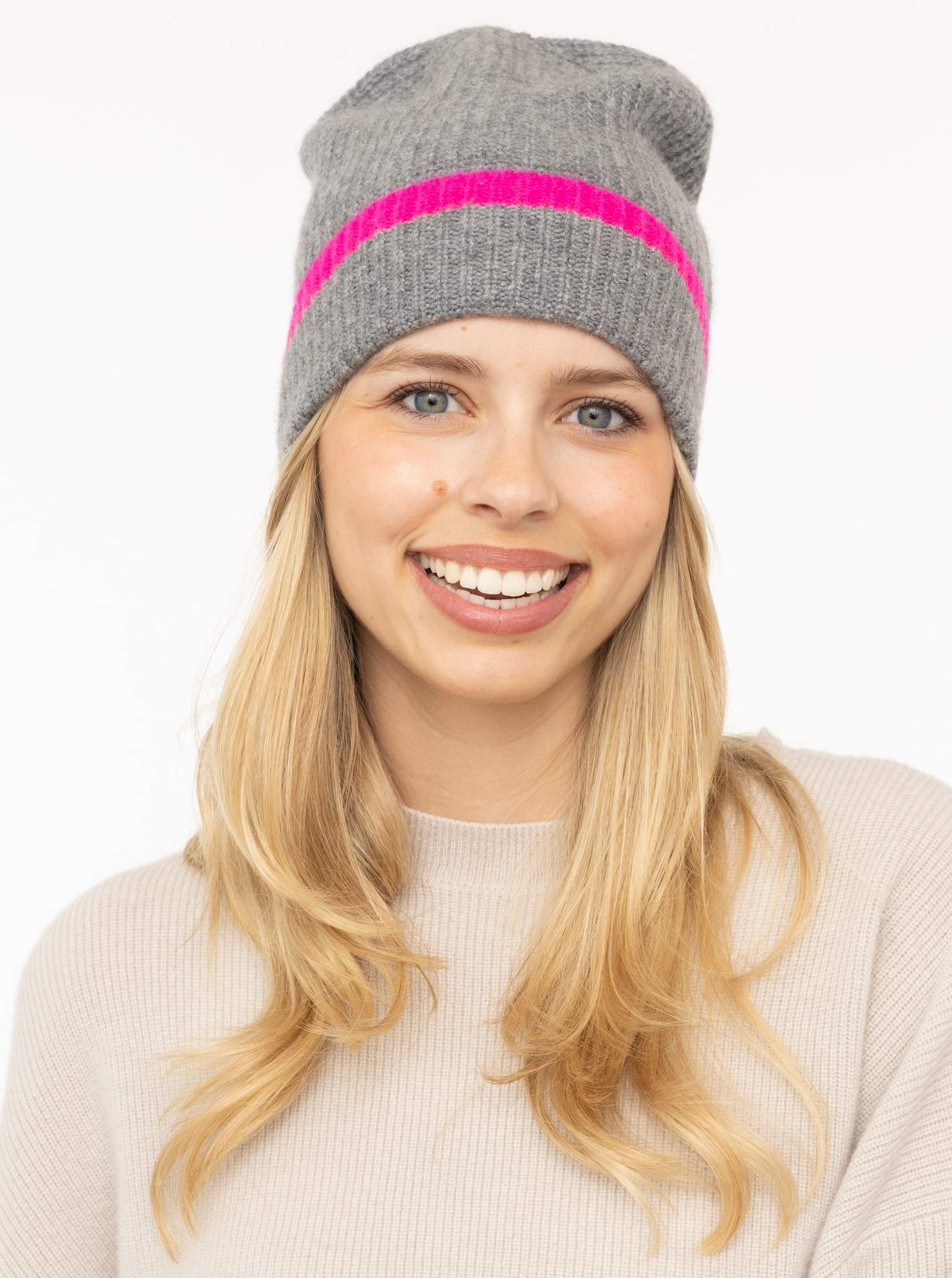 100% Cashmere Gerippte Mütze "Kontrast"