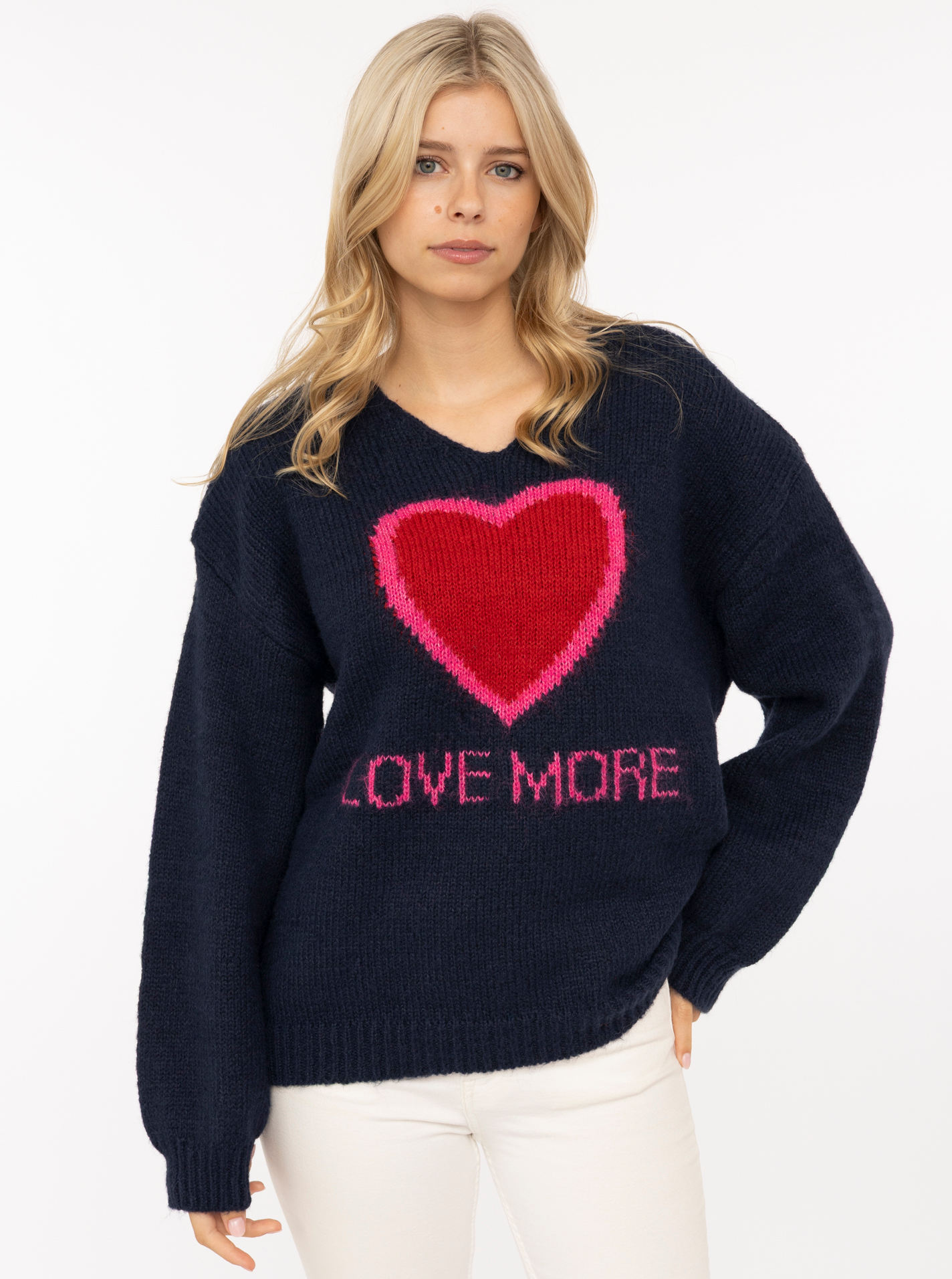 Oversize Pullover "Love More"