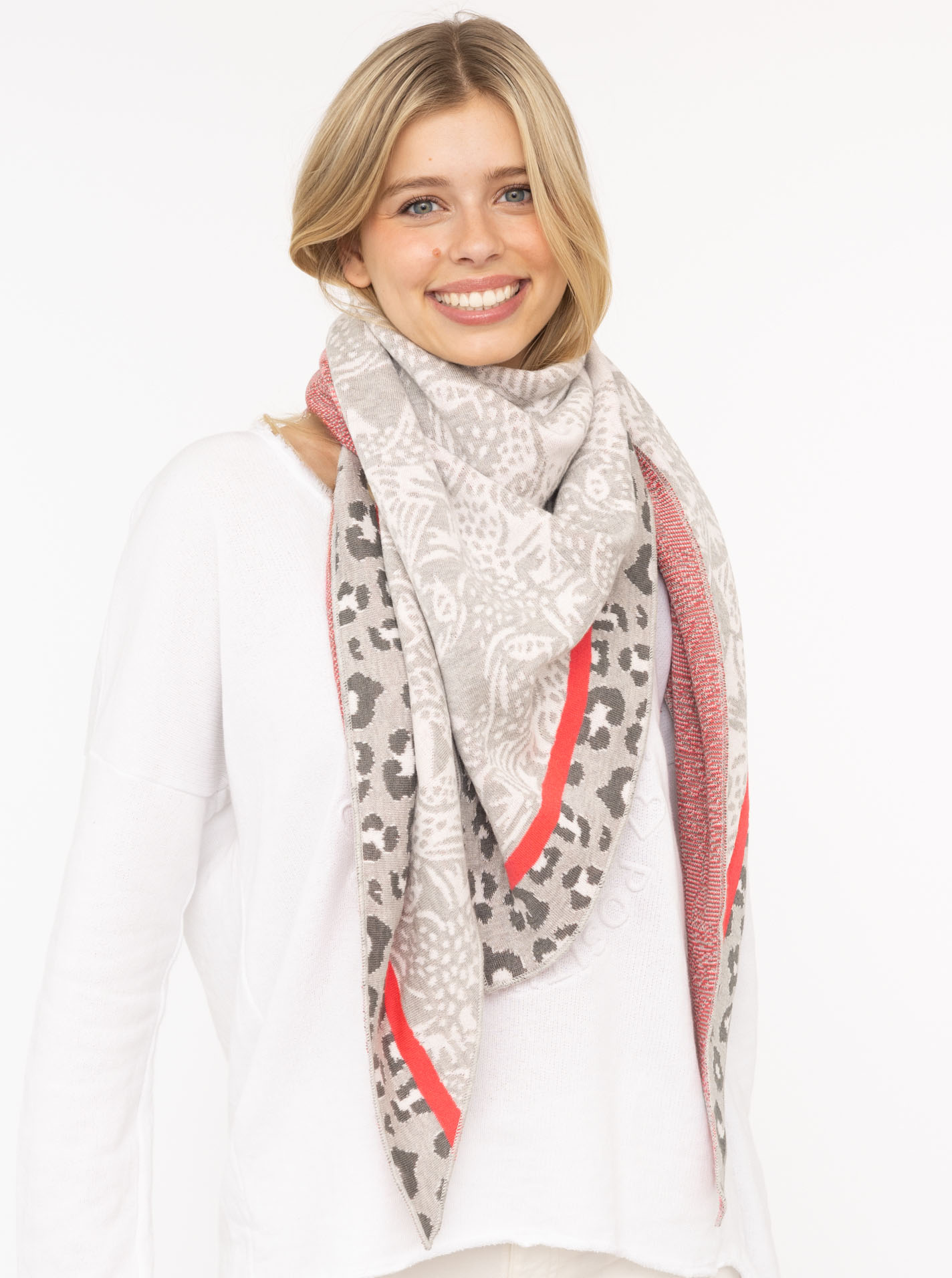 Dreieckstuch BW "Angry Leo"