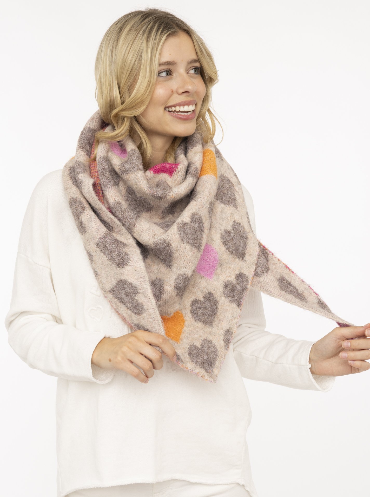 Dreieckstuch Strick "HEARTS"