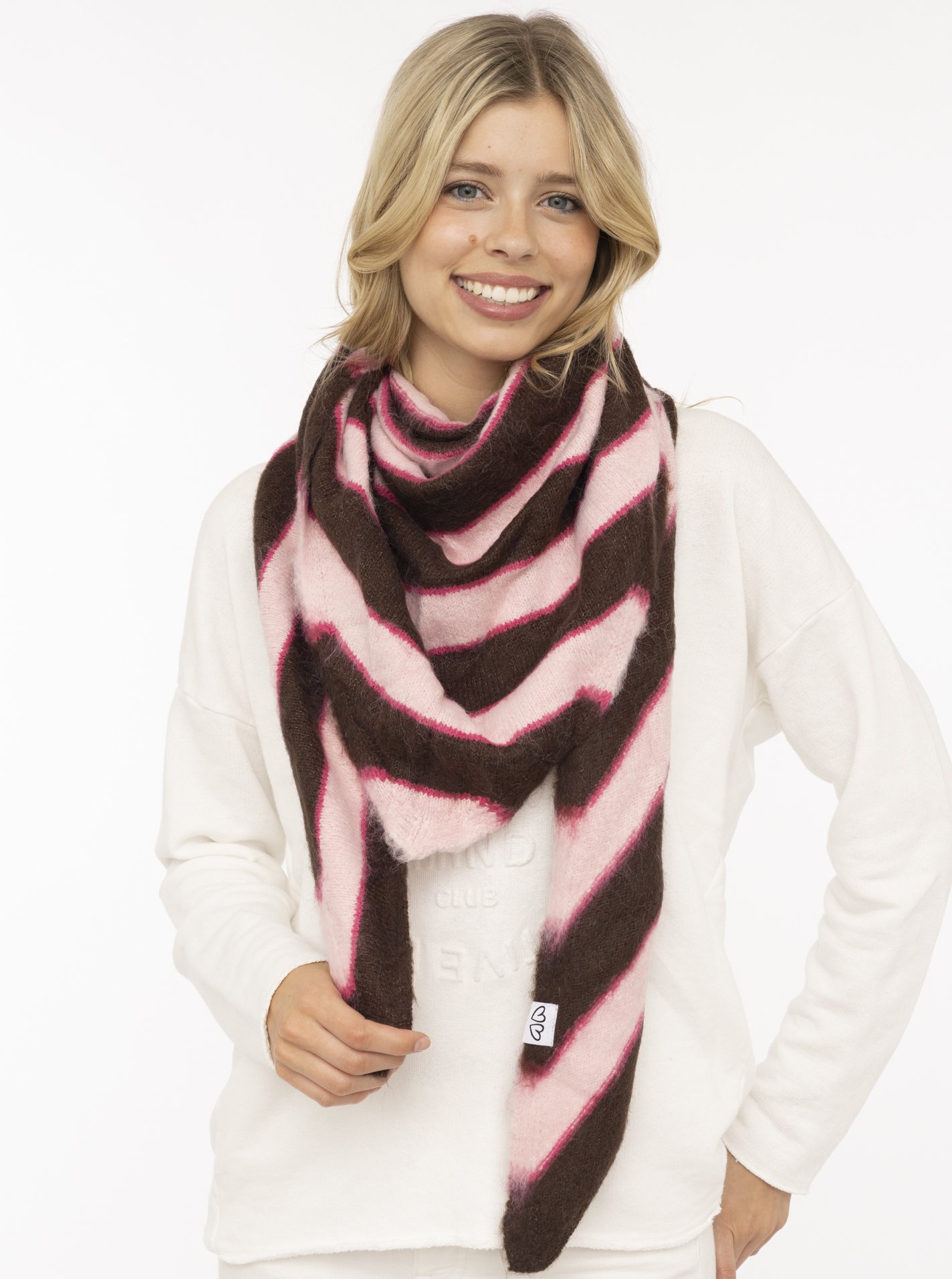 Dreieckstuch Strick "Fluffy Stripe"