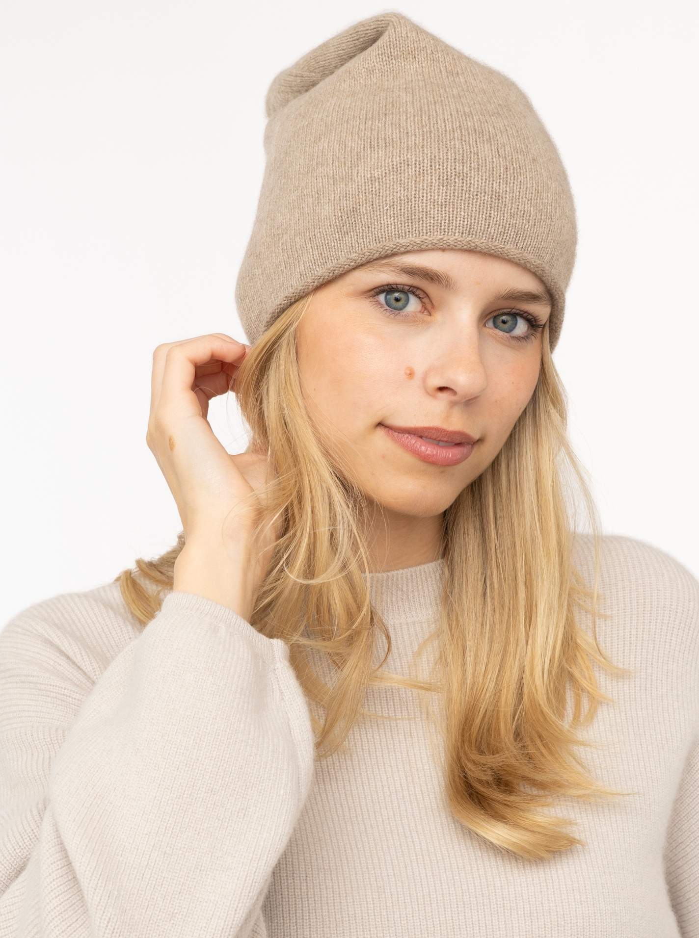 100% Cashmere "Beanie"