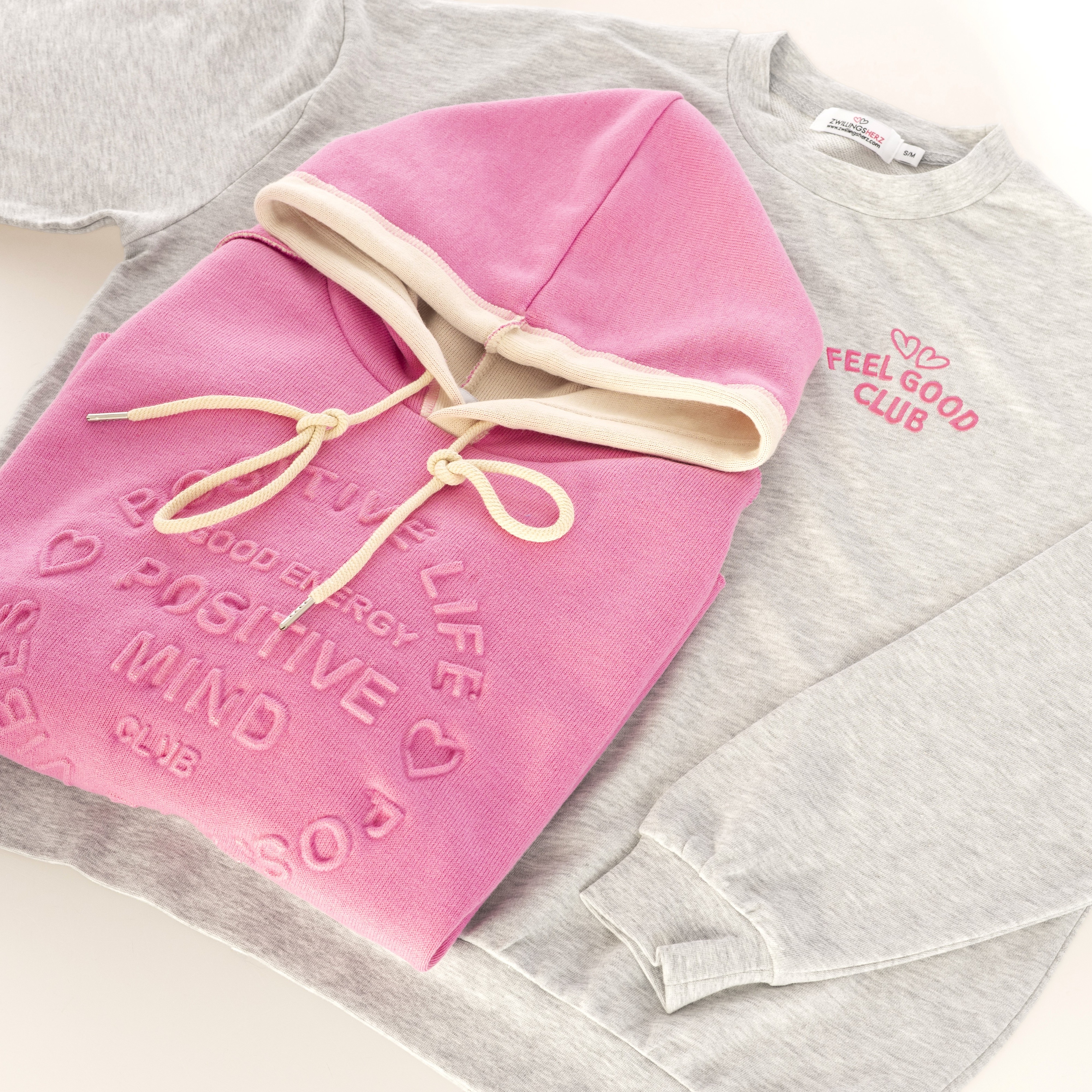 Sweatshirts & Hoodies