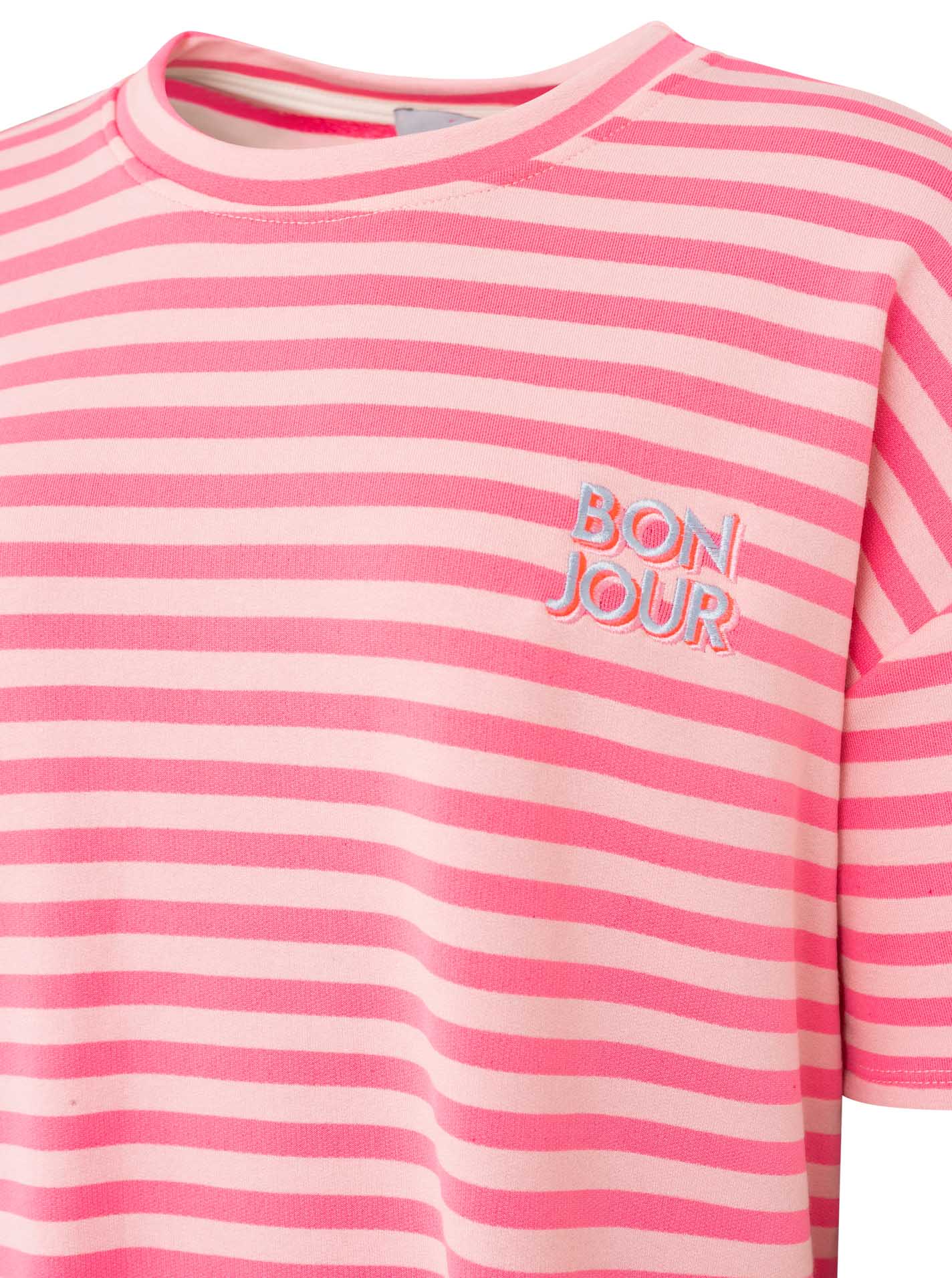 ART69e72f1417744_013_175A6944