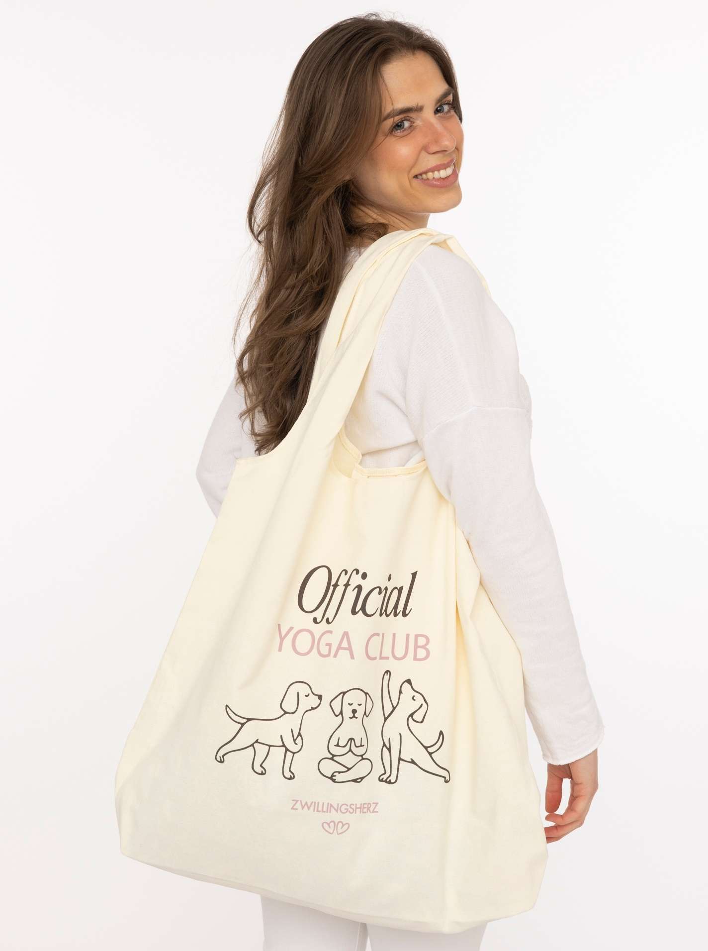 ART69b3f2c715c10_029_Model_XXLShopper_Yoga_4606-SS26-12_029_Beige XXL Shopper "Yoga"