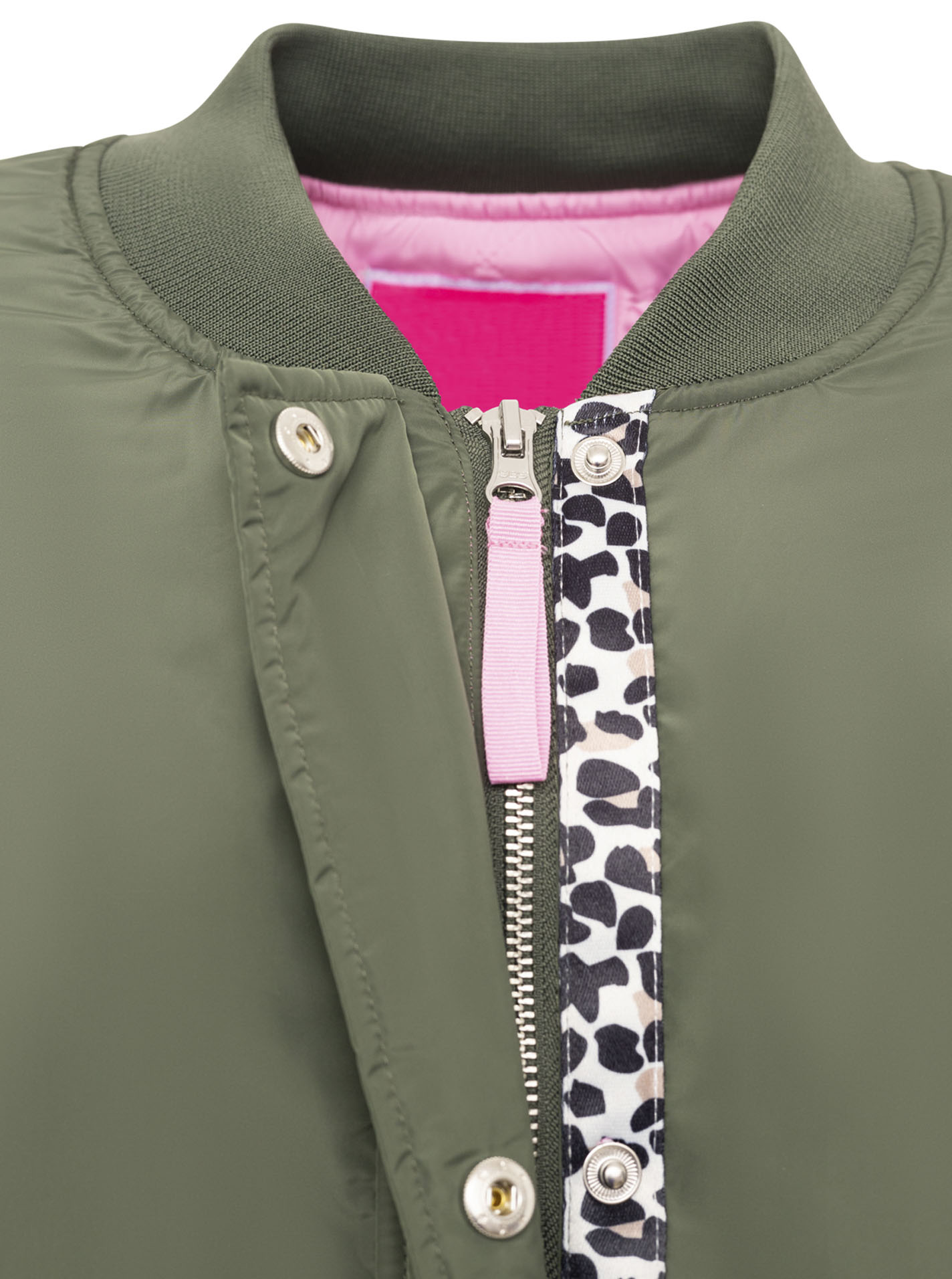 ART6915bbcf04209_044_Bomberjacke_WildatHeart_44008_Olive_Detail