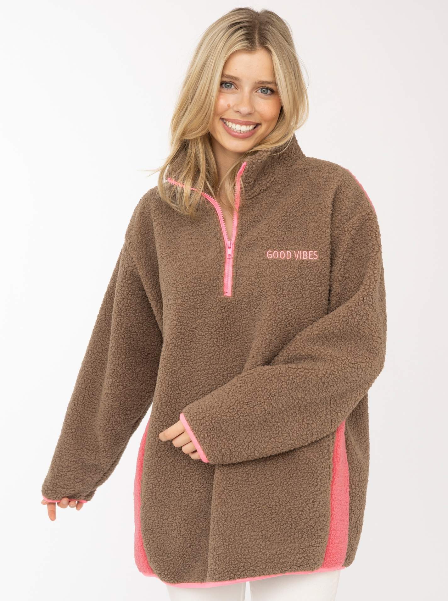 Oversize Teddy Troyer "Good Vibes"
