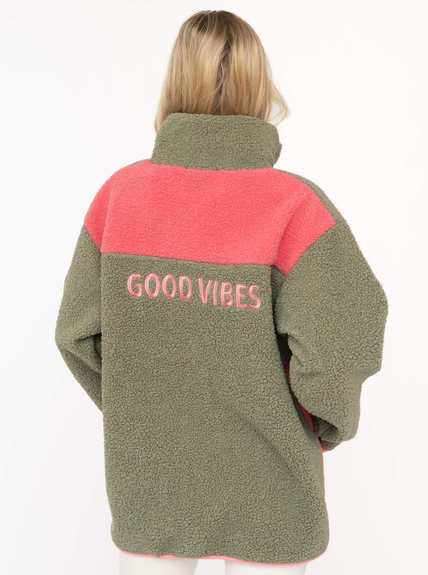 Oversize Teddy Troyer "Good Vibes"