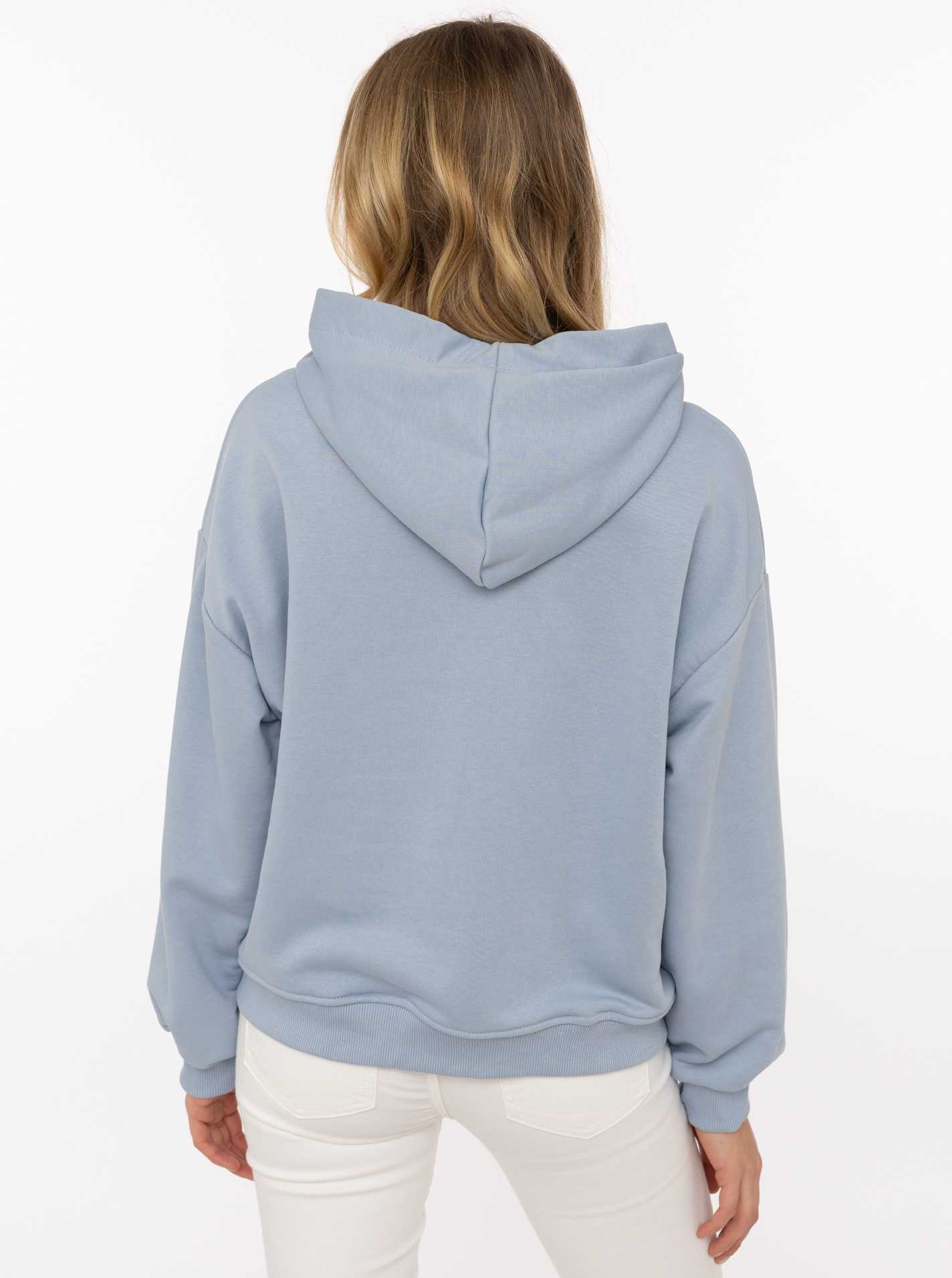 ART6968a8124d932_018_Model_Hoodie_SOHO_2019AAZ_018_Hellblau2