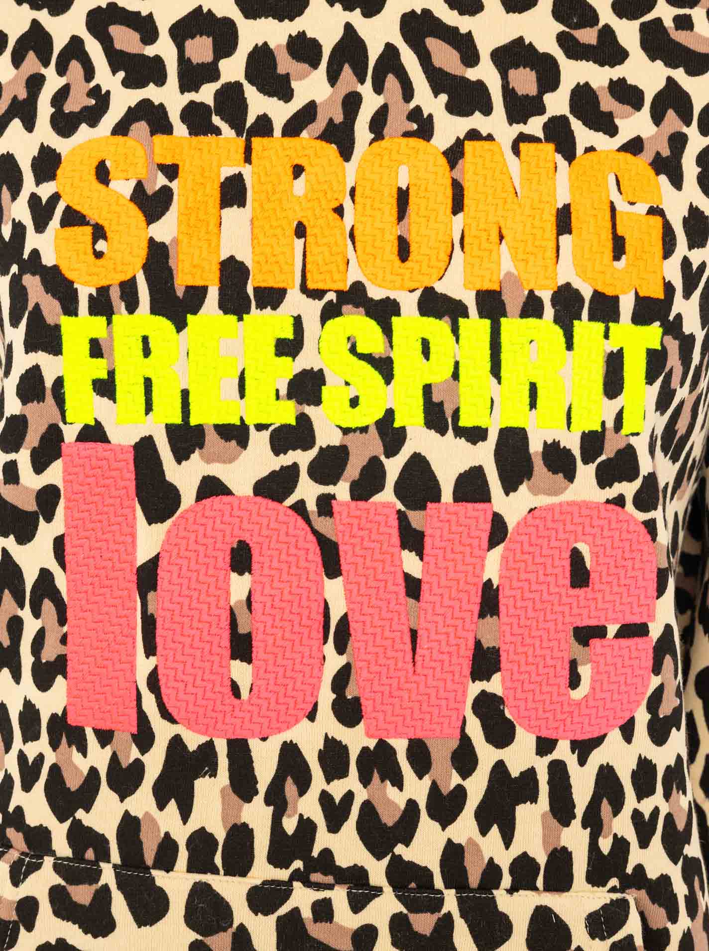 ART69e726ef81114_029_175A6956