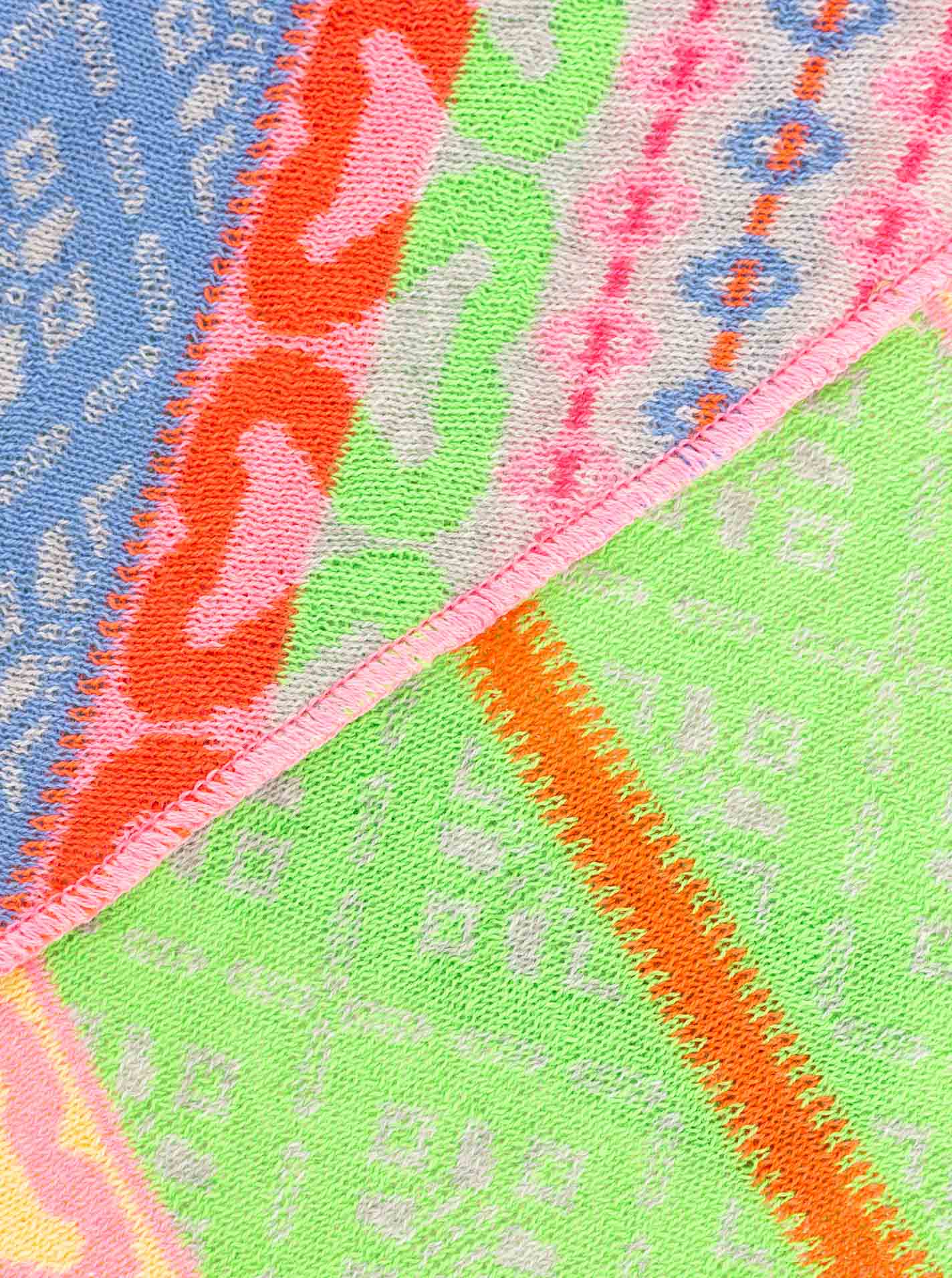 ART69b3f706ac5b0_021_Halstuch_LittleMaralda_80035_8009_Multi_Detail