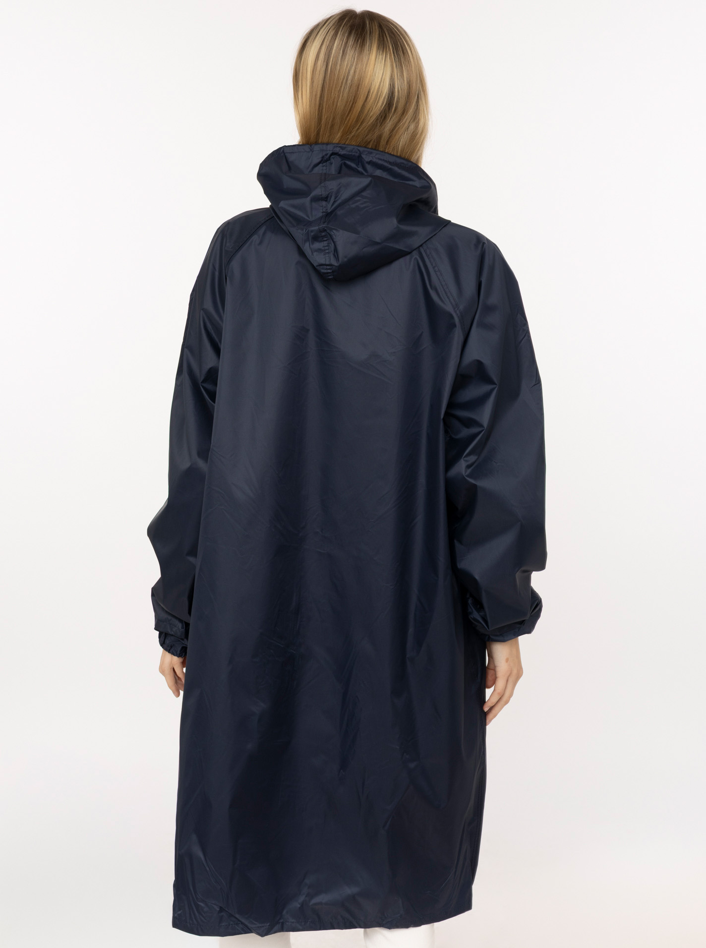 ART69b95ba31c38c_005_Model_Regenmantel_Uni_47066_Marine2
