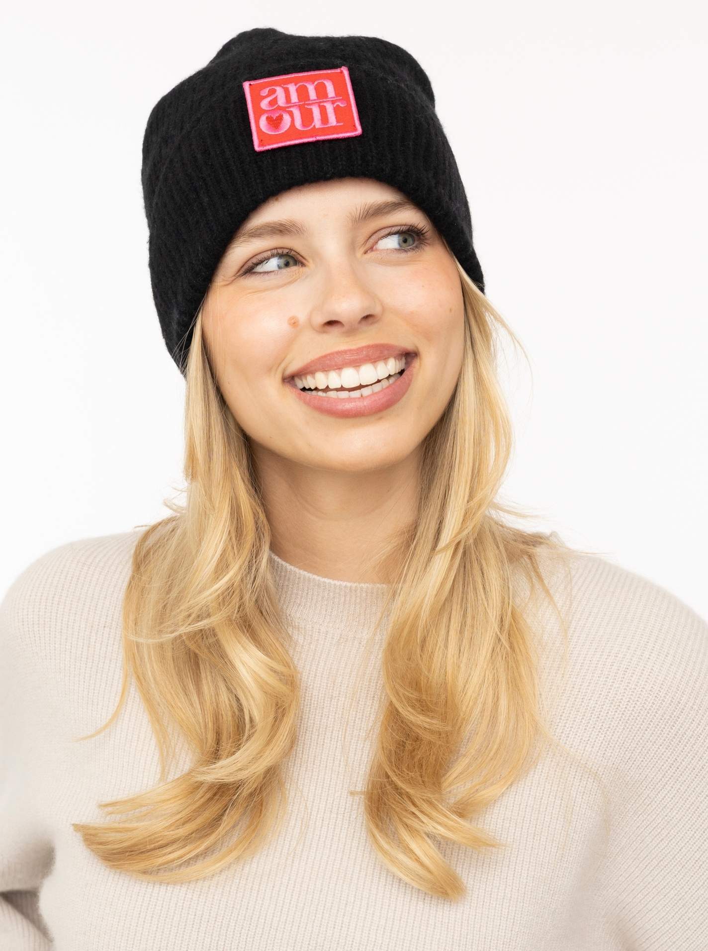 100% Cashmere Umschlagmütze "AMOUR Patch"