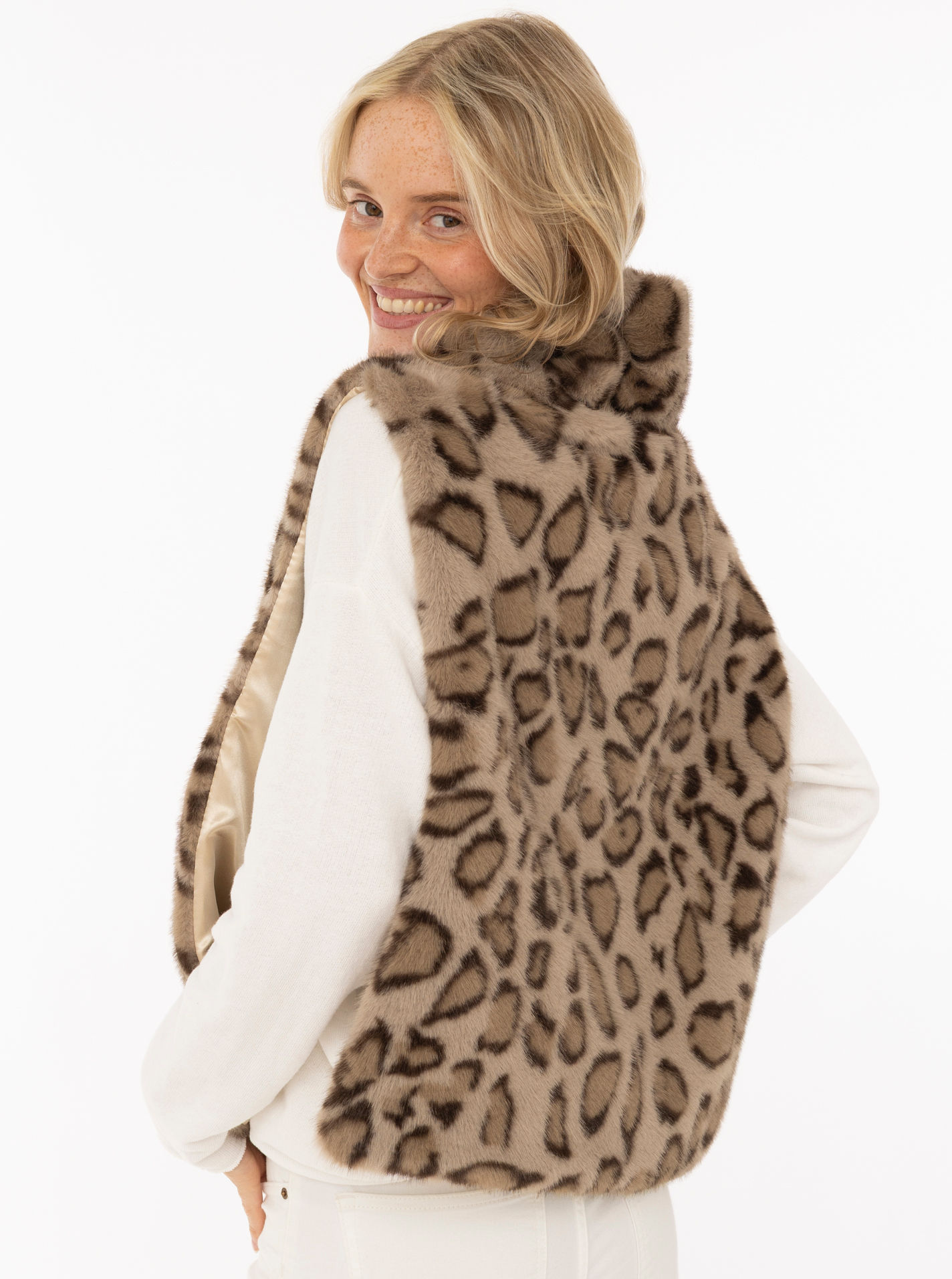 Poncho "Leo"