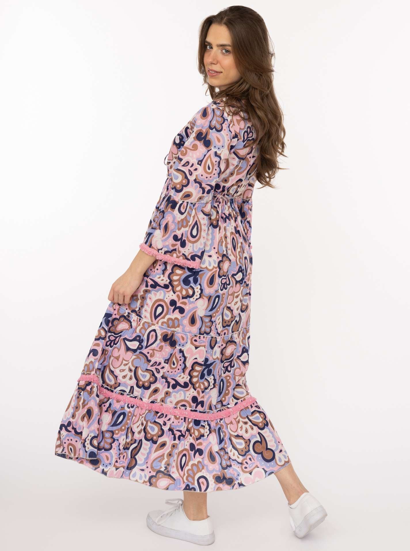 ART6995732a9aa1f_013_Model_Maxikleid_Paisley_33446_Pink2
