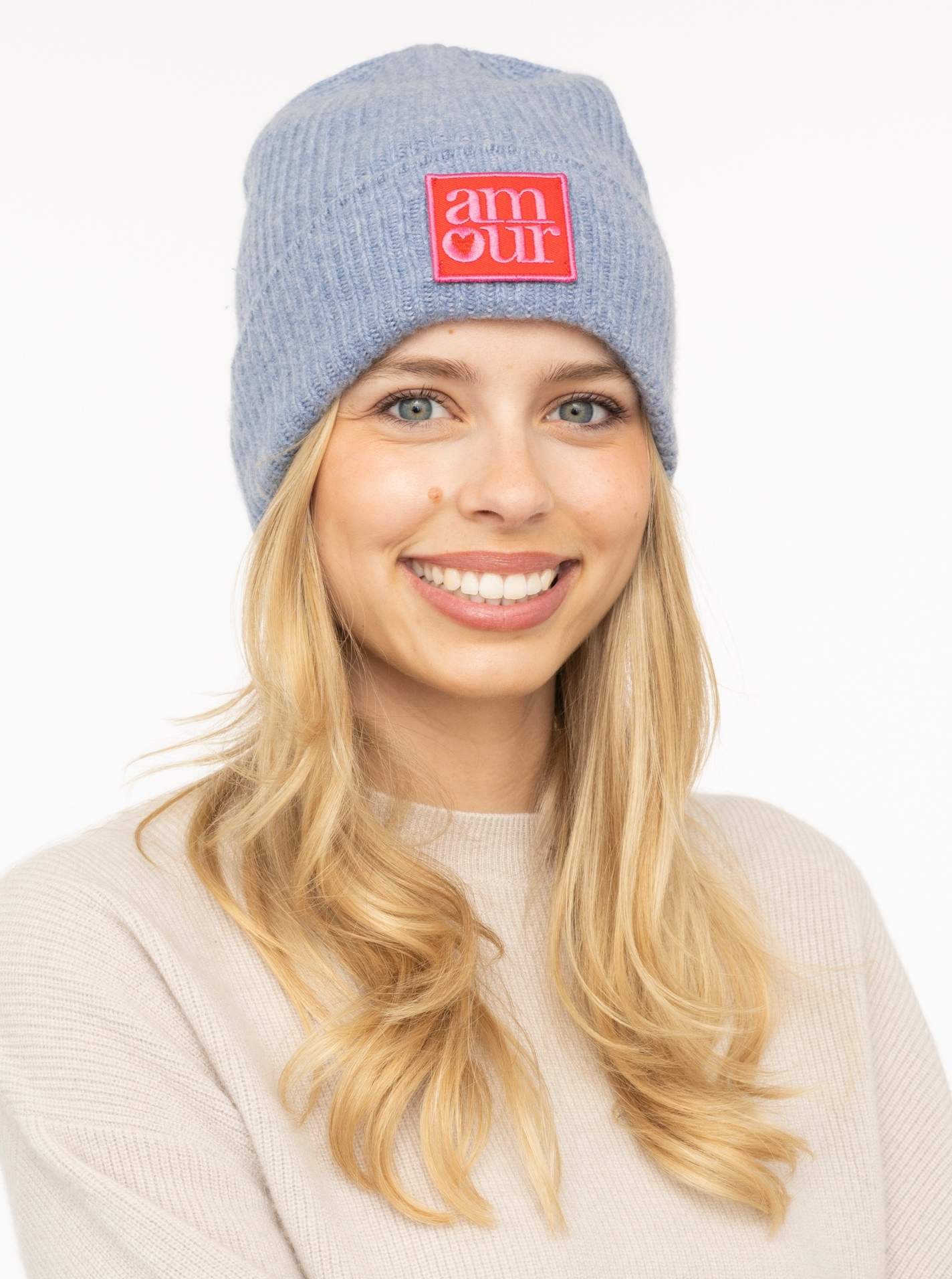 100% Cashmere Umschlagmütze "AMOUR Patch"