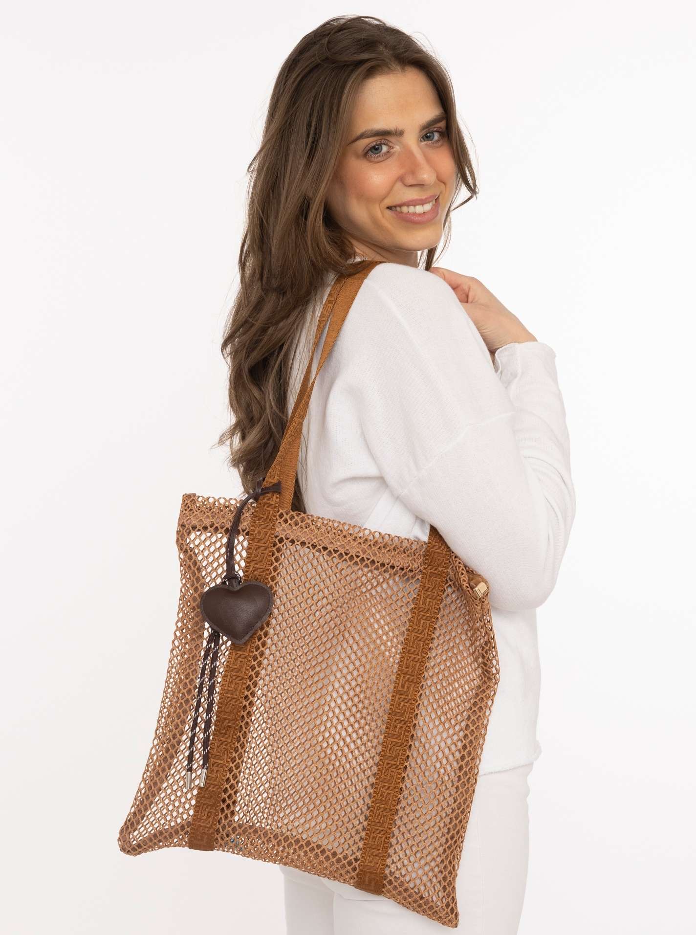 ART69b3f354c0c47_032_Model_Shopper_NetzmitAnhnger_4612-K258102_032_Braun Shopper "Netz mit Anhänger"