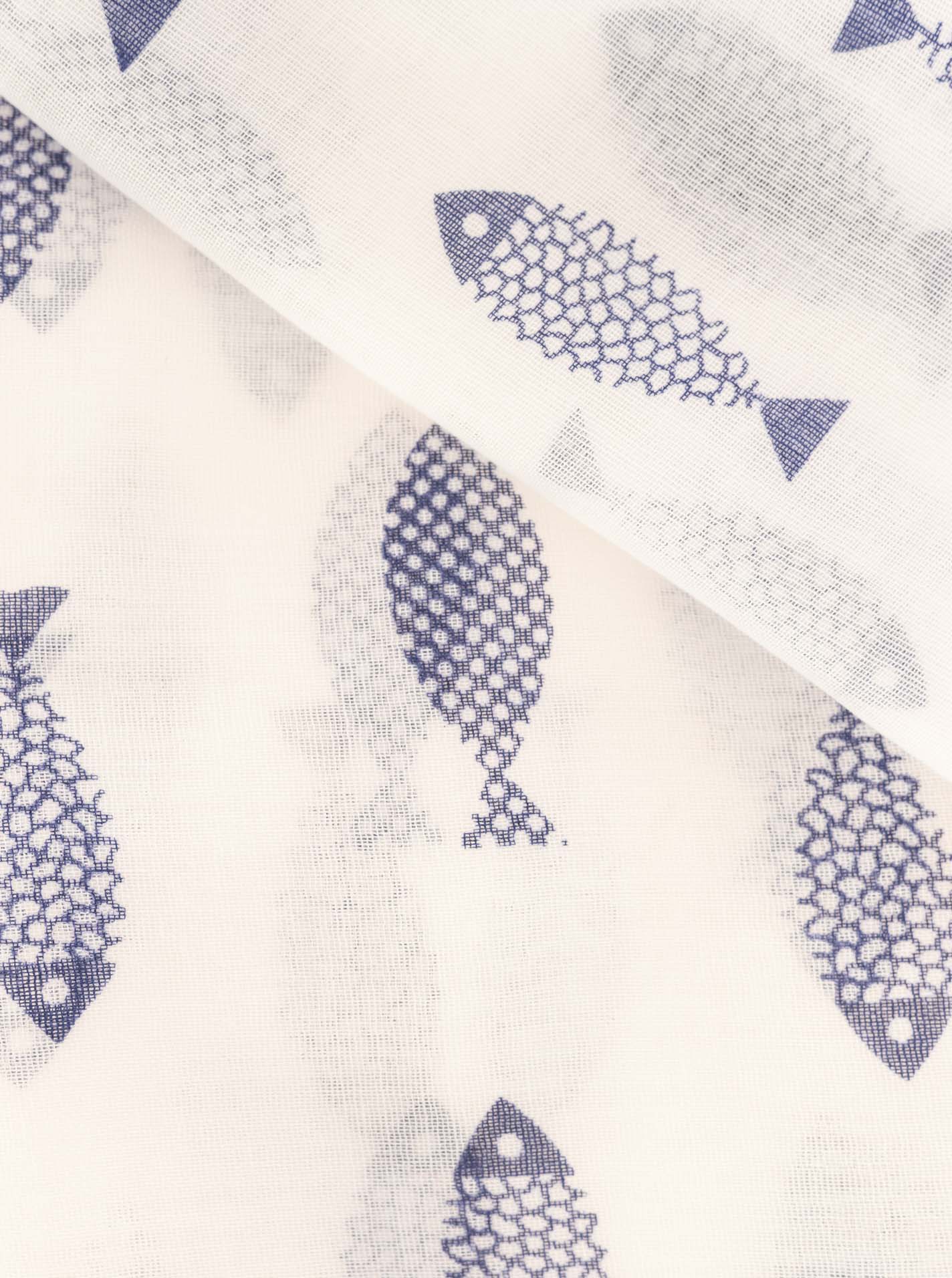 ART69736953efae8_027_Schal_Fische_4106_K25811_Wei_Detail