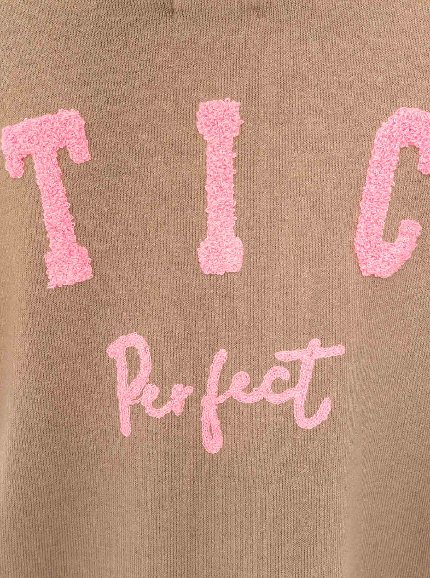 ART69d75470adbd0_034_175A3962