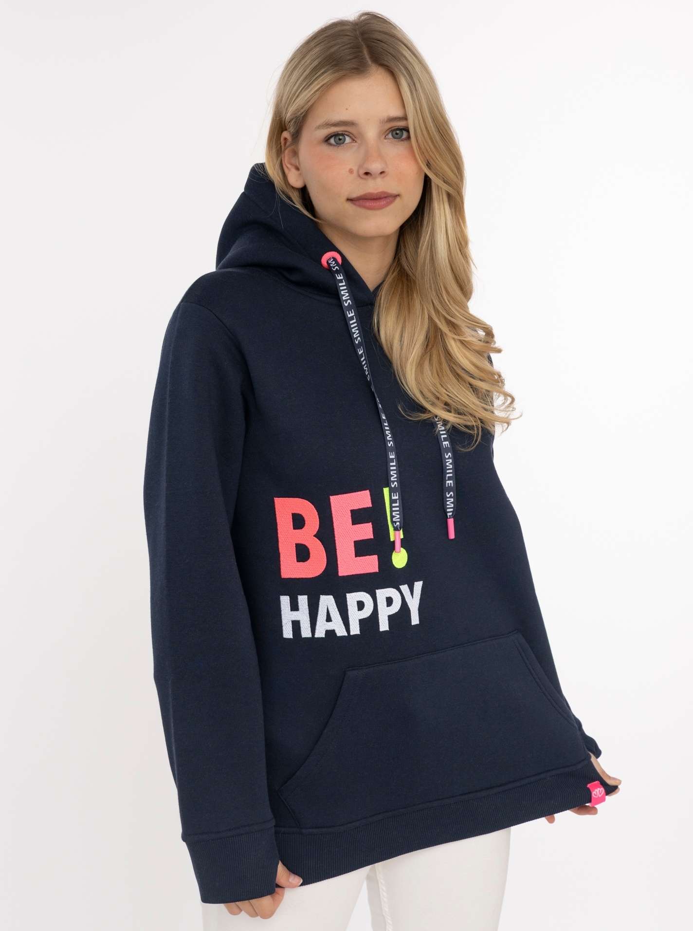 ART69f08b907c90c_005_Model_Hoodie_BeHappy_31745_005_Marine Hoodie "Be Happy!"