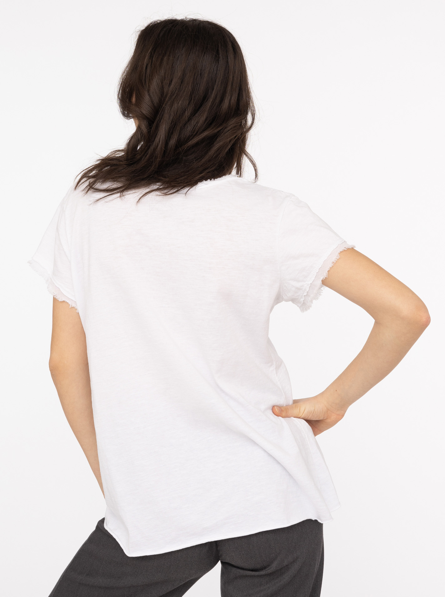 ART685d60d0ce730_027_Tshirt_Tail_Weiß_Back