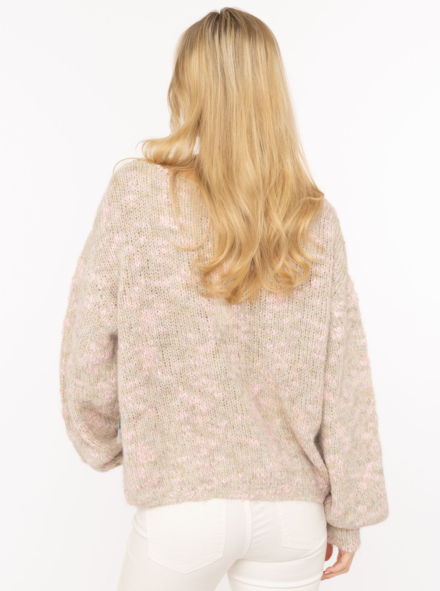 ART698f17113c46b_029_Model_Pullover_SpaceDye_4213_BeigeRosa2