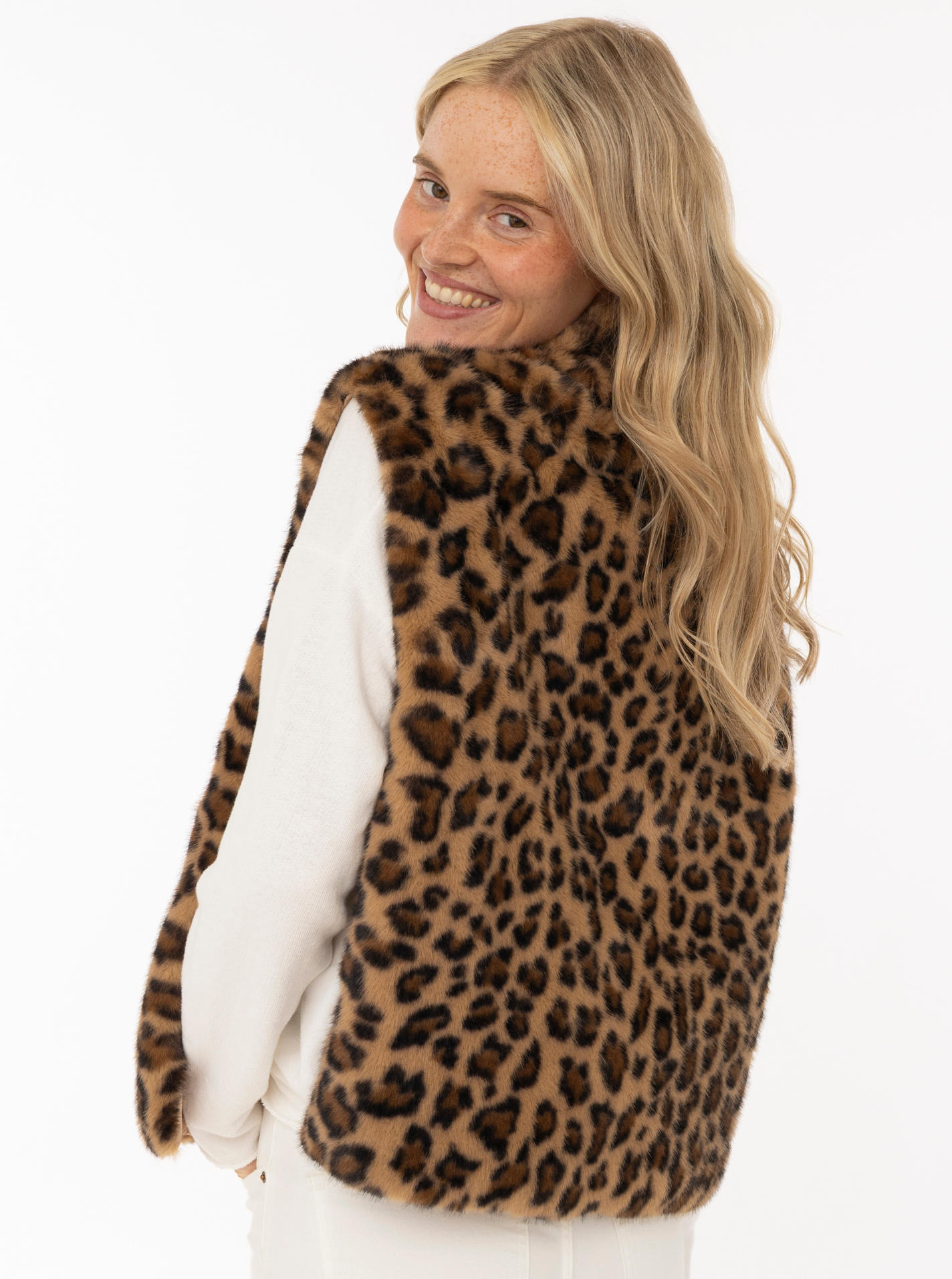 Poncho "Leo"