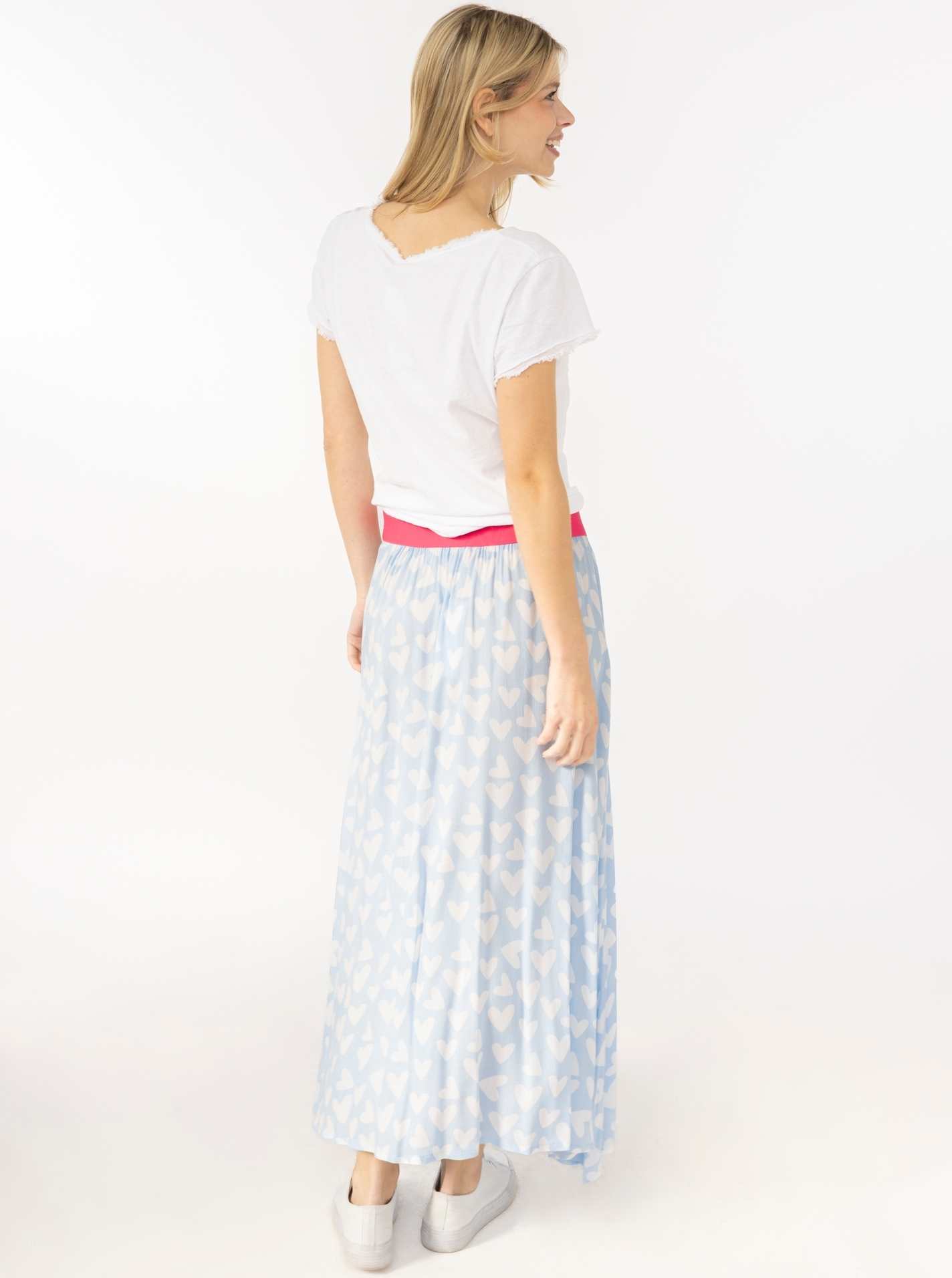 ART69d8b4afbd2c4_018_71