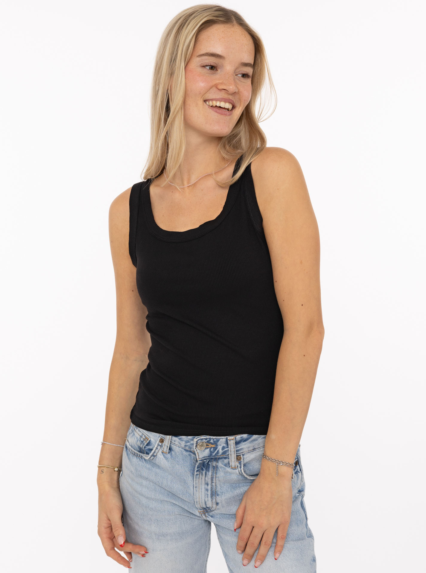 ART68f0bf11e5f32_003_175A7709 Tanktop "Uni"