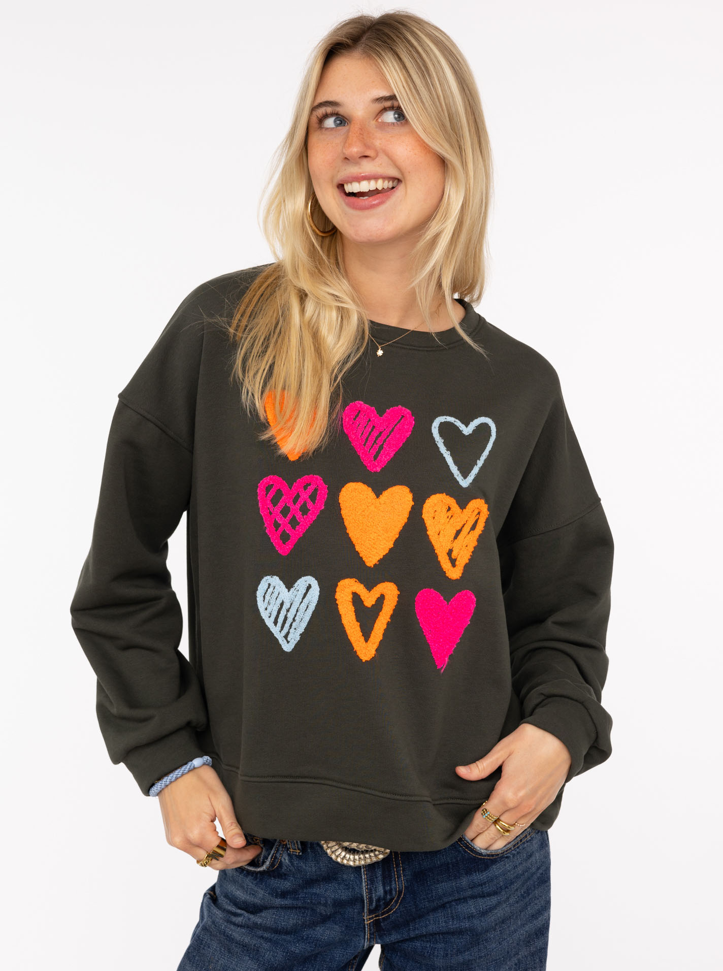 Sweatshirt BW "Gestickte Herzen"