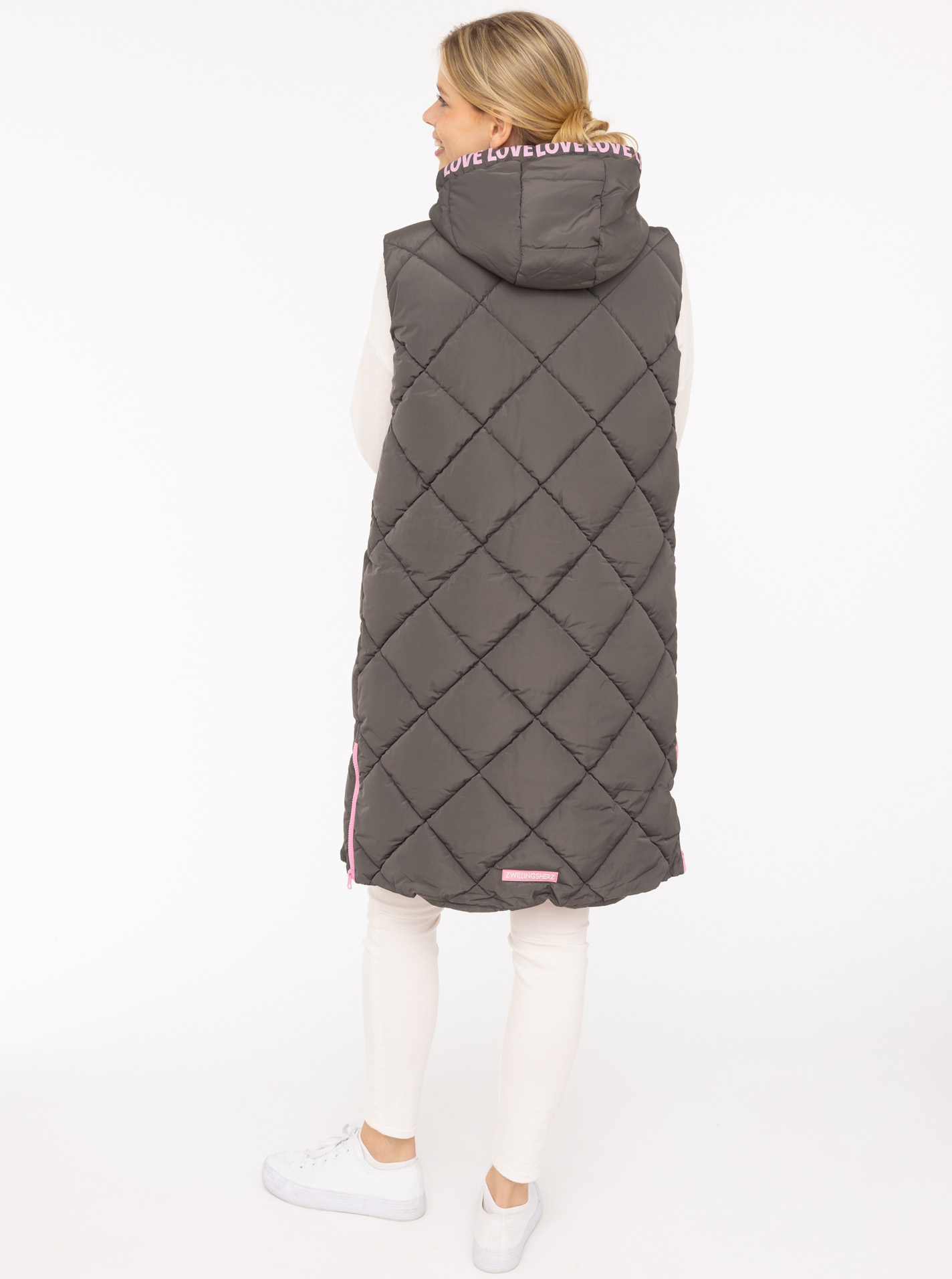 ART68554739339a4_026_IMG_0344-2